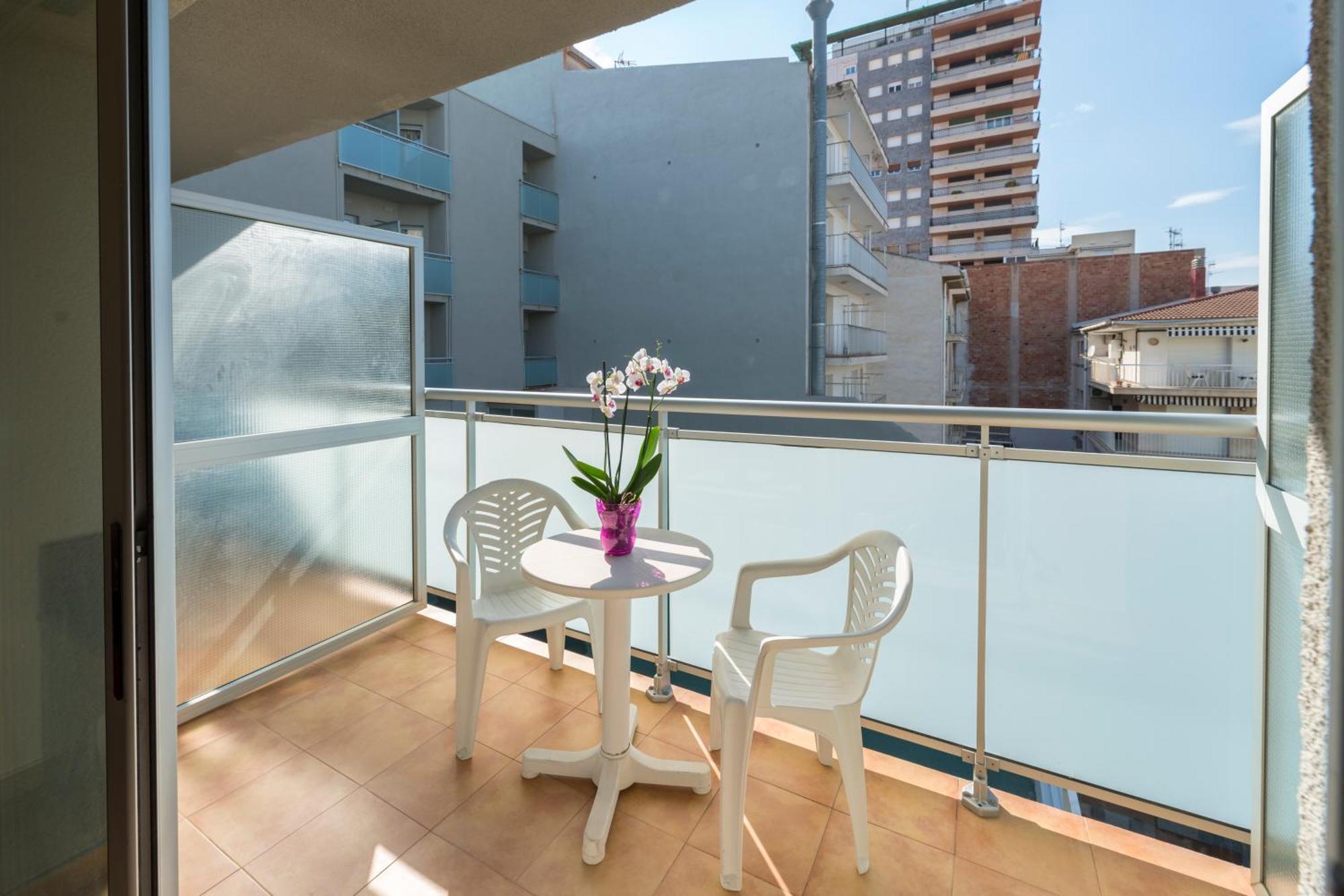 Habitación Doble Estándar (2 adultos)
